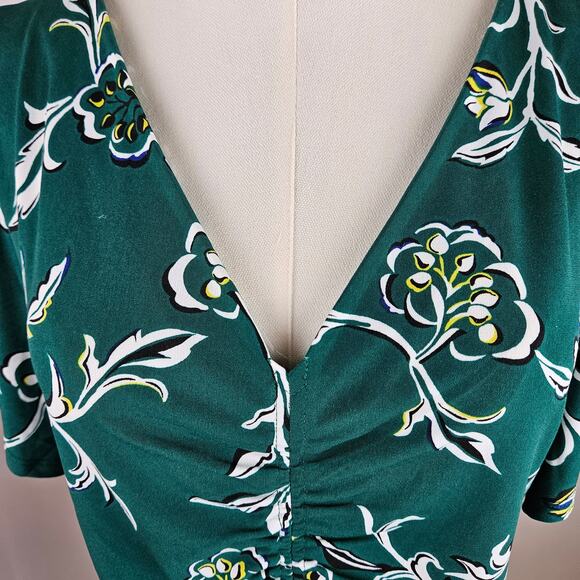 Women's White House Black Market Flair Sleeve Top, Size Med. - Picture 4 of 9